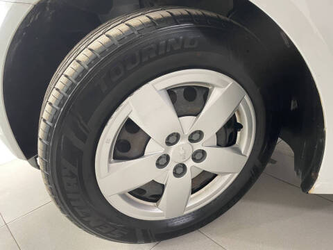 2013 Chevrolet Sonic LS Manual