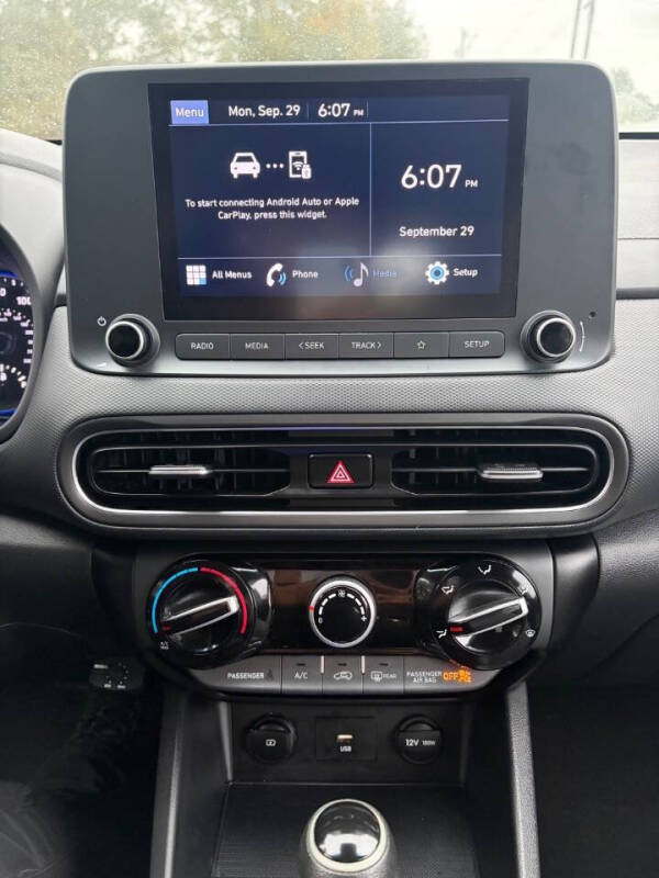 2022 Hyundai Kona SE