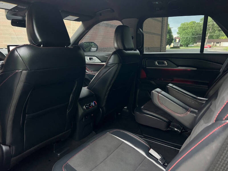 2025 Ford Explorer ST