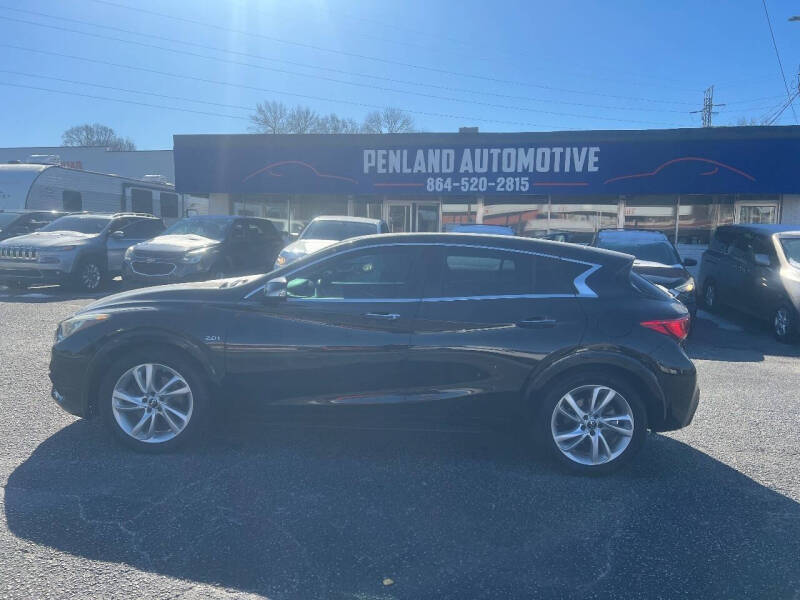 2017 Infiniti QX30 Luxury