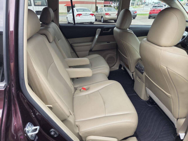 2013 Toyota Highlander SE