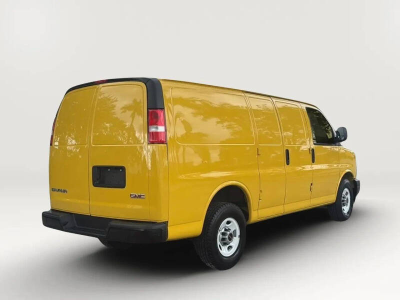 2021 GMC Savana 2500