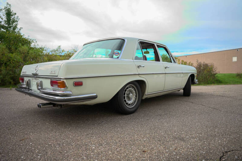 1972 Mercedes-Benz 280-Class