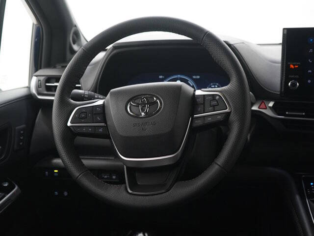2025 Toyota Sienna Platinum 7-Passenger