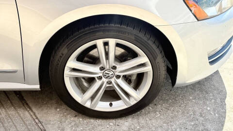 2015 Volkswagen Passat 1.8T SE