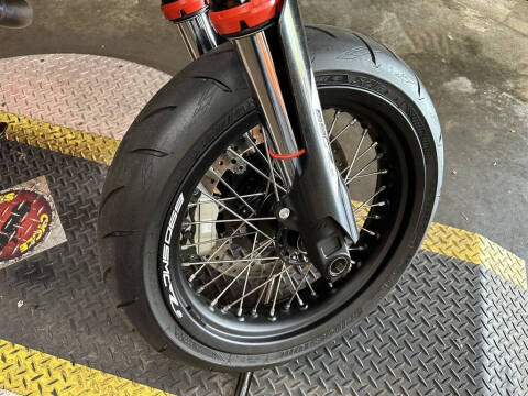 2019 KTM 690 SMC R