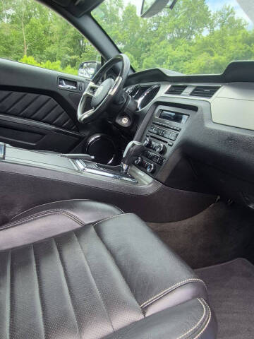 2014 Ford Mustang V6