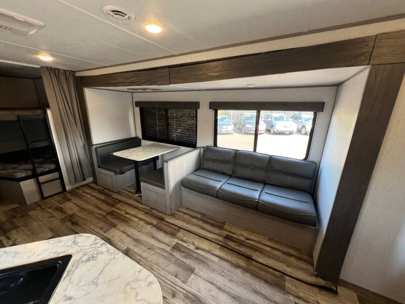 2024 Coleman Lantern