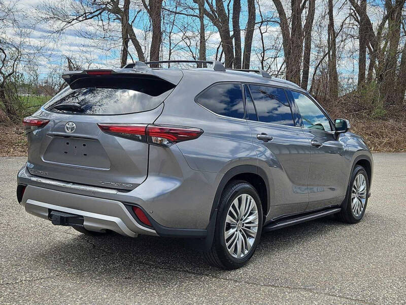 2026 Toyota Highlander Platinum