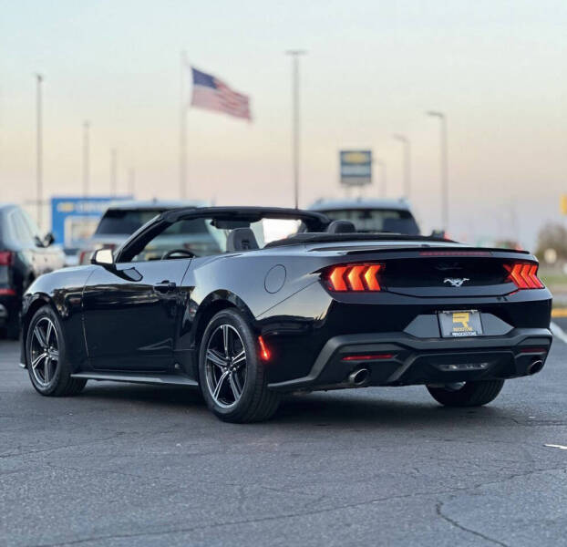 2025 Ford Mustang EcoBoost Premium
