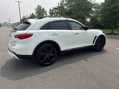 2017 Infiniti QX70