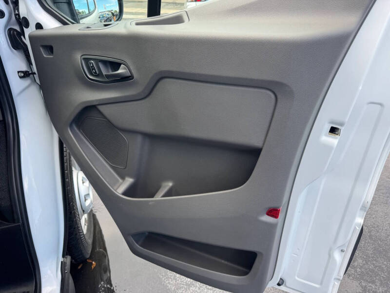 2024 Ford Transit 250