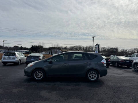 2012 Toyota Prius v Two