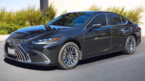 2024 Lexus ES 300h Luxury