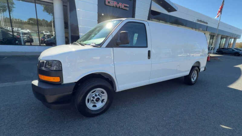 2026 GMC Savana 2500