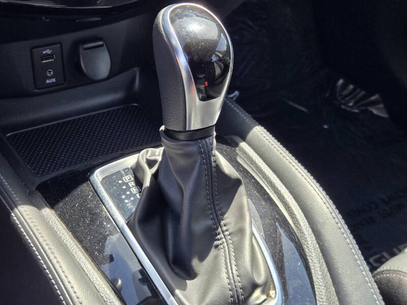 2017 Nissan Rogue Sport SL