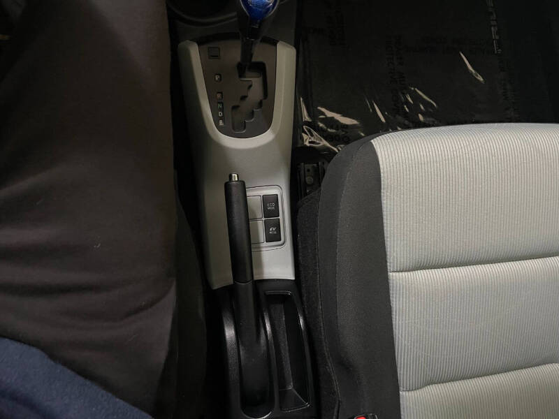 2013 Toyota Prius c Two