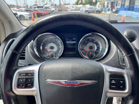 2012 Chrysler Town and Country Touring