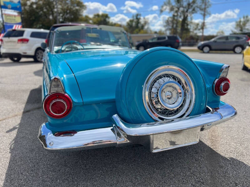 1956 Ford Thunderbird