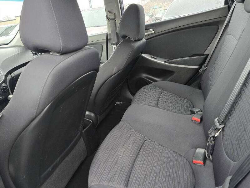 2017 Hyundai Accent SE