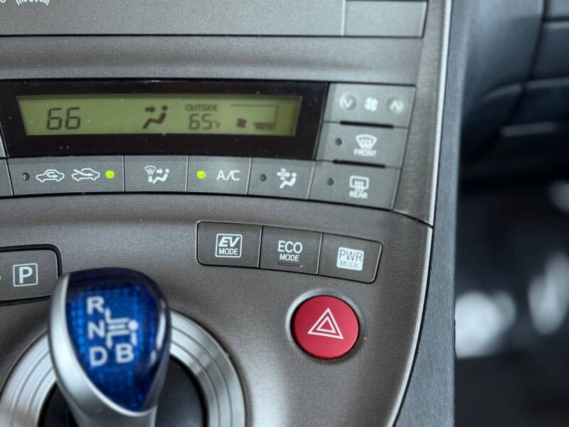 2013 Toyota Prius Three