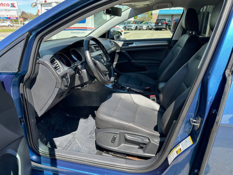 2015 Volkswagen Golf TSI S