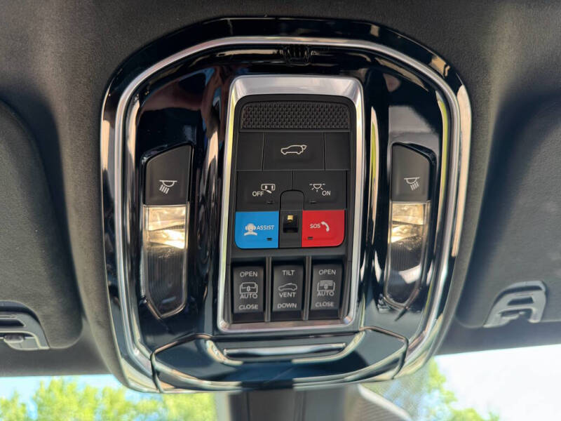 2024 Jeep Grand Wagoneer Obsidian