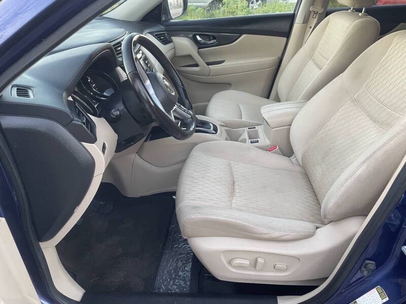 2017 Nissan Rogue SV