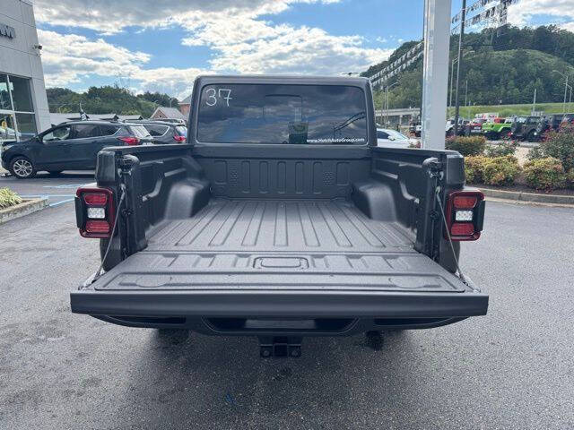 2025 Jeep Gladiator Sport S