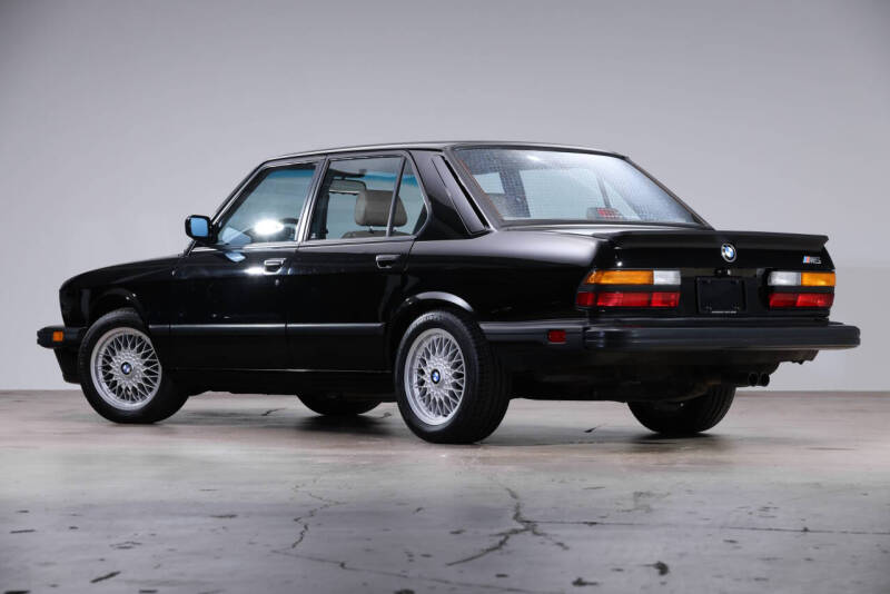 1988 BMW M5