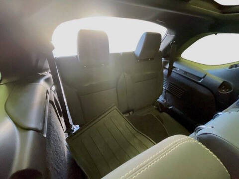 2023 Land Rover Discovery P300 S R-Dynamic