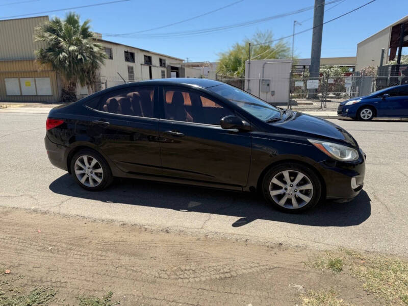 2012 Hyundai Accent GLS