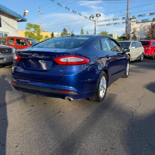 2013 Ford Fusion SE