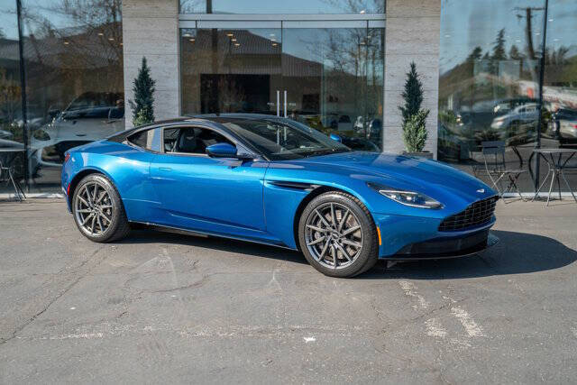 2020 Aston Martin DB11 45