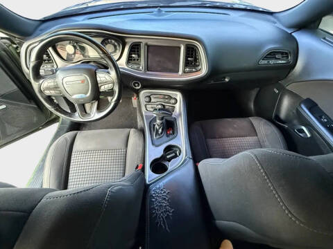 2020 Dodge Challenger SXT
