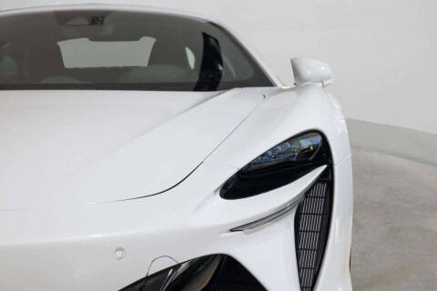 2024 McLaren Artura