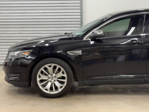 2019 Ford Taurus Limited