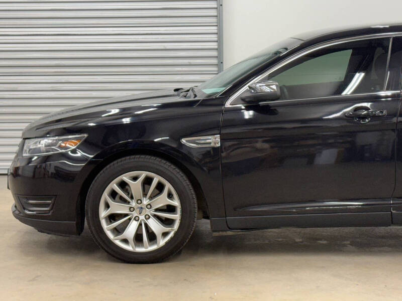 2019 Ford Taurus Limited