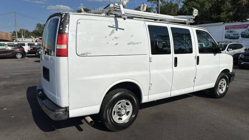 2013 Chevrolet Express Cargo Work Van photo 6