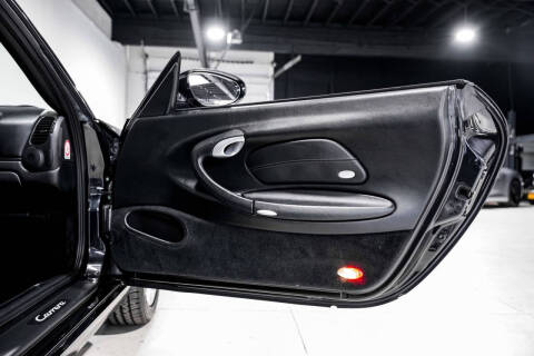 2004 Porsche 911 Carrera