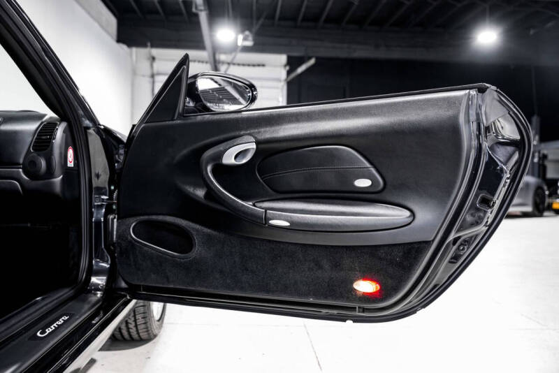 2004 Porsche 911 Carrera