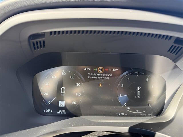 2021 Volvo XC60 T5 Momentum