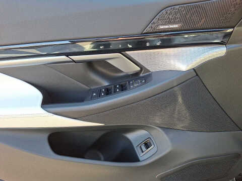 2025 BMW i5 xDrive40