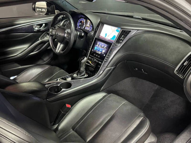 2017 Infiniti Q60 Red Sport 400