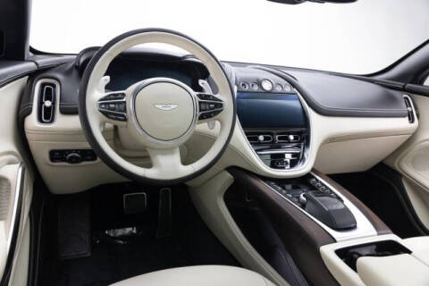 2021 Aston Martin DBX