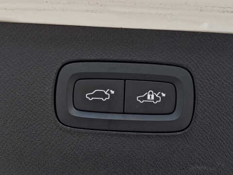 2022 Volvo XC90 Recharge T8 Inscription 7P