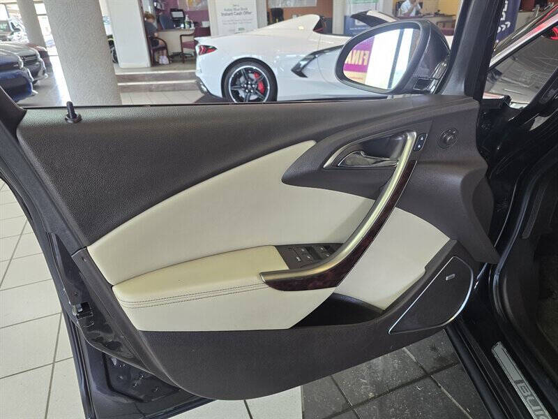 2012 Buick Verano Leather Group