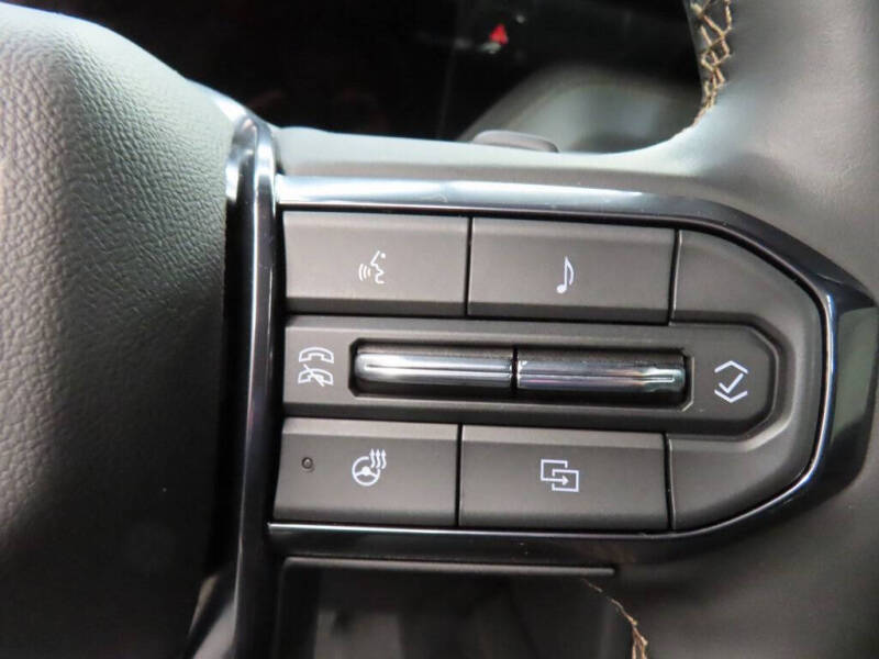 2025 GMC Yukon XL AT4