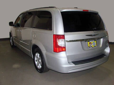 2011 Chrysler Town and Country Touring