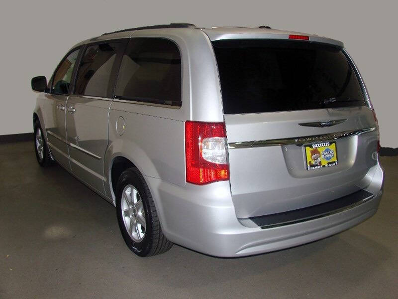 2011 Chrysler Town and Country Touring